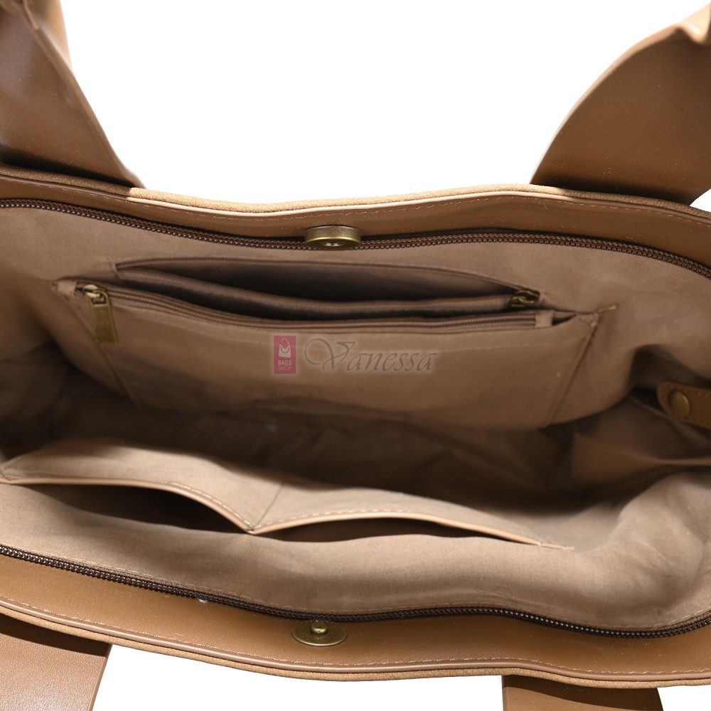 Голяма дамска ежедневна чанта от еко кожа, в бежов цвят. Код: 3792-30