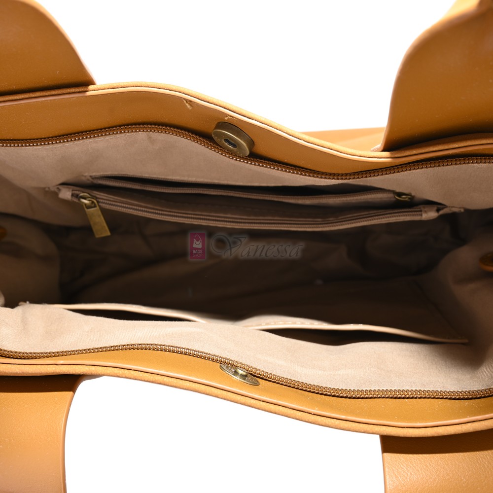 Голяма дамска ежедневна чанта от еко кожа, в жълт цвят. Код: 3792-30