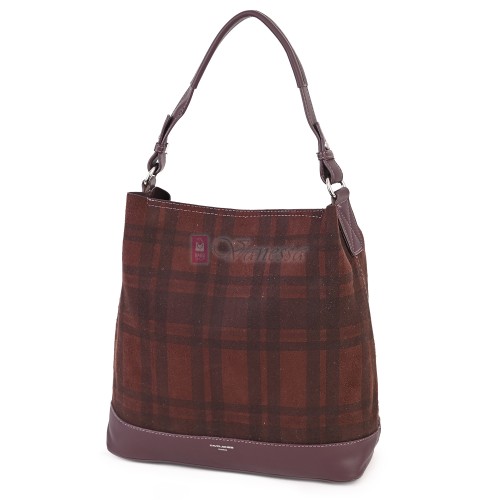 Голяма дамска чанта от велурена еко кожа, в цвят бордо. Код: 4018