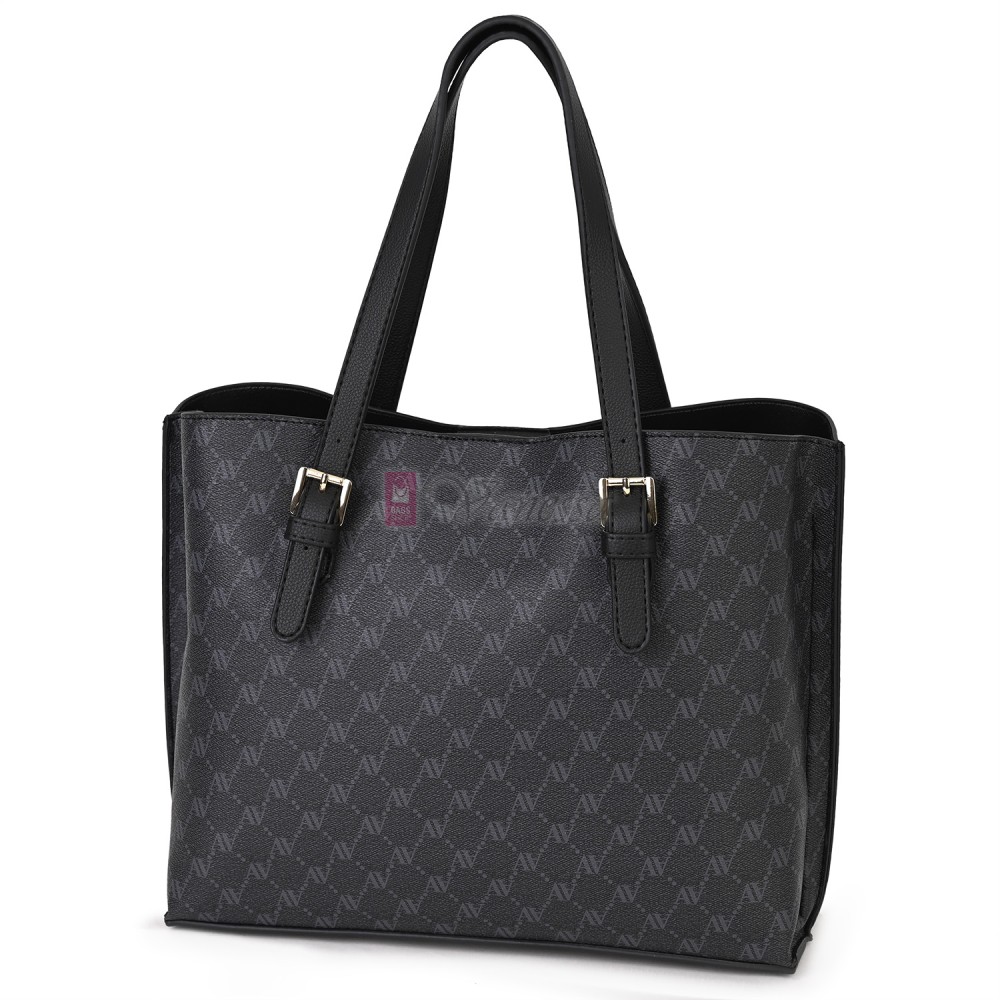 Елегантна дамска чанта от висококачествена еко кожа в черен цвят. Код: 421