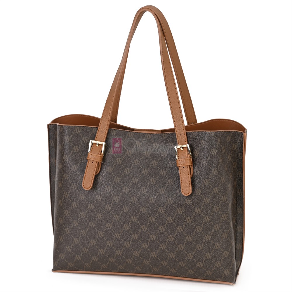 Елегантна дамска чанта от висококачествена еко кожа в кафяв цвят. Код: 421