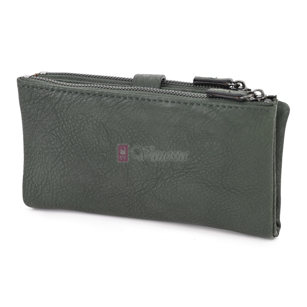 Средно дамско портмоне от висококачествена еко кожа в тъмнозелен цвят Код: 432-1 Средно дамско портмоне от висококачествена еко кожа в тъмнозелен цвят Код: 432-1