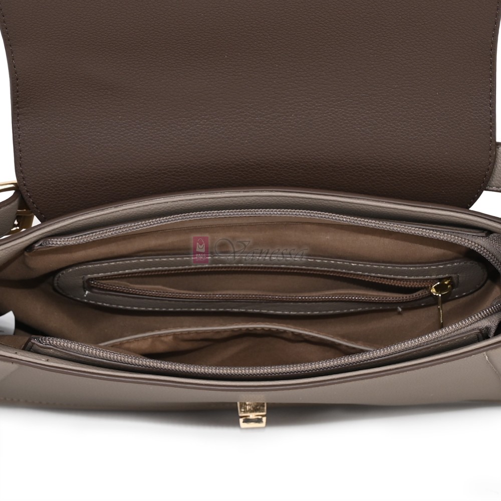 Дамска чанта от екологична кожа в бежов цвят. Код: MC453