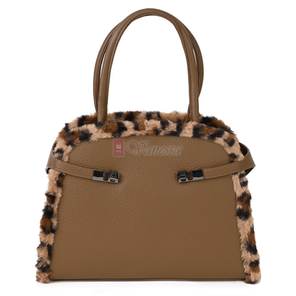  Дамска чанта от екологична кожа в тъмнобежов цвят. Код: 461