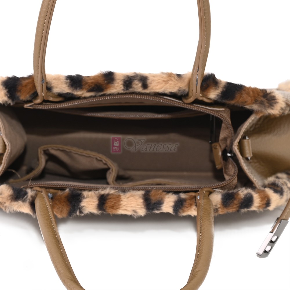  Дамска чанта от екологична кожа в тъмнобежов цвят. Код: 461