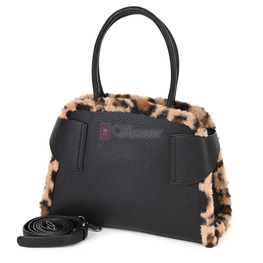  Дамска чанта от екологична кожа в черен цвят. Код: 461