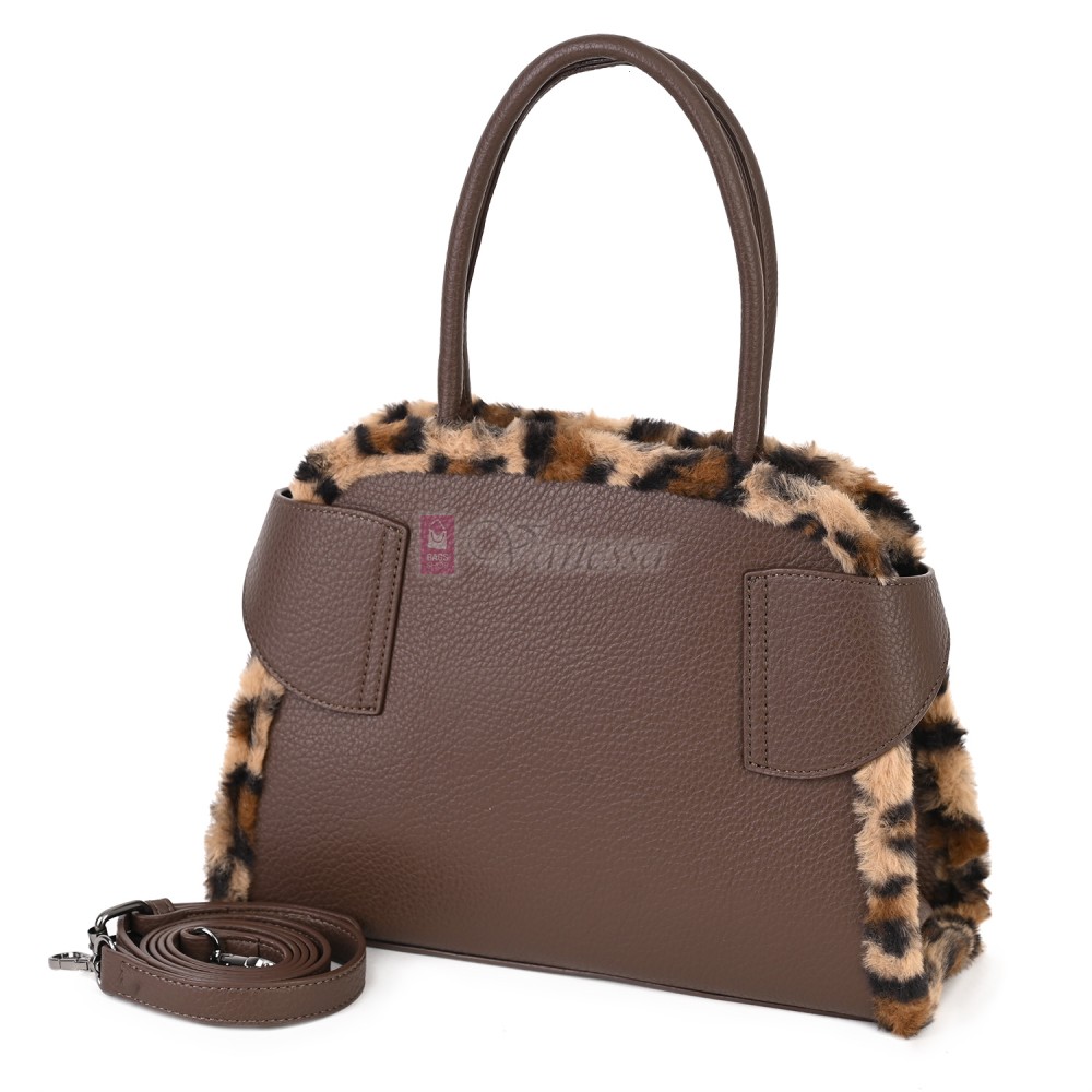  Дамска чанта от екологична кожа в тъмнокафяв цвят. Код: 461