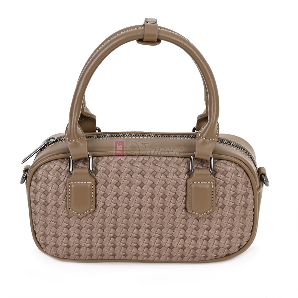 Малка дамска чанта от еко кожа, в бежов цвят. Код: 478 Малка дамска чанта от еко кожа, в бежов цвят. Код: 478