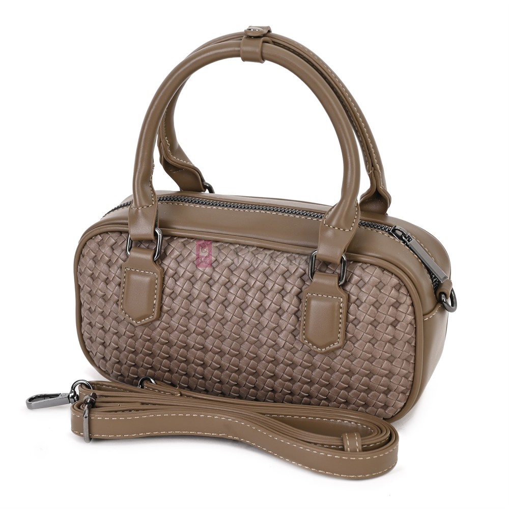 Малка дамска чанта от еко кожа, в бежов цвят. Код: 478 Малка дамска чанта от еко кожа, в бежов цвят. Код: 478