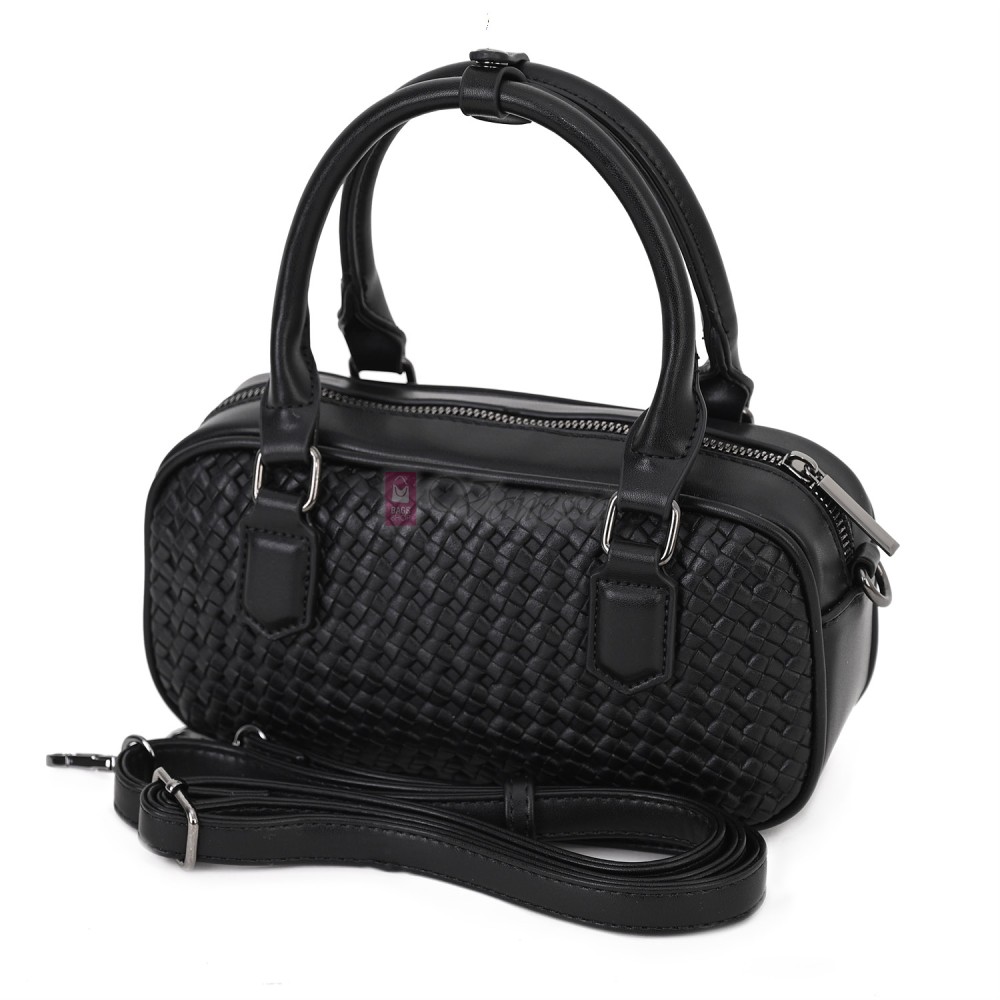 Малка дамска чанта от еко кожа, в черен цвят. Код: 478 Малка дамска чанта от еко кожа, в черен цвят. Код: 478