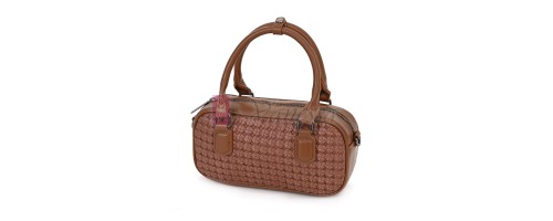 Малка дамска чанта от еко кожа, в кафяв цвят. Код: 478 Малка дамска чанта от еко кожа, в кафяв цвят. Код: 478