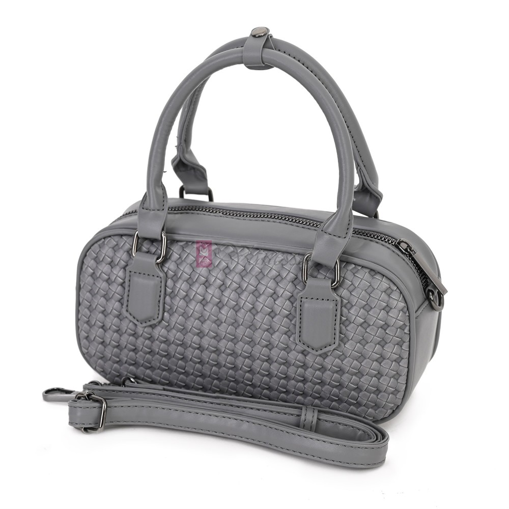 Малка дамска чанта от еко кожа, в сив цвят. Код: 478 Малка дамска чанта от еко кожа, в сив цвят. Код: 478