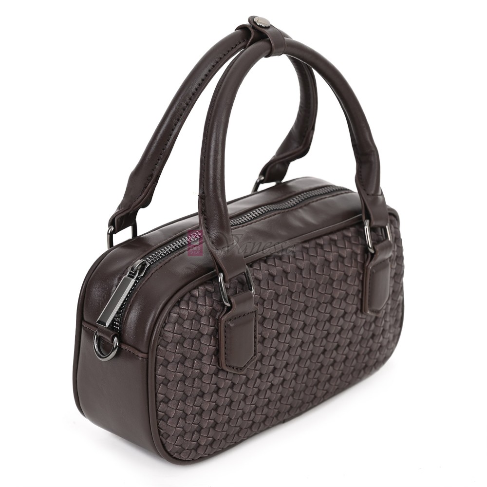 Малка дамска чанта от еко кожа, в тъмнокафяв цвят. Код: 478