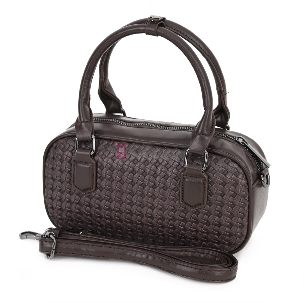 Малка дамска чанта от еко кожа, в тъмнокафяв цвят. Код: 478