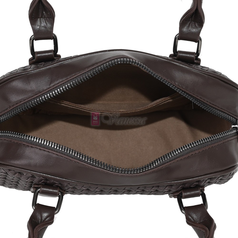 Малка дамска чанта от еко кожа, в тъмнокафяв цвят. Код: 478