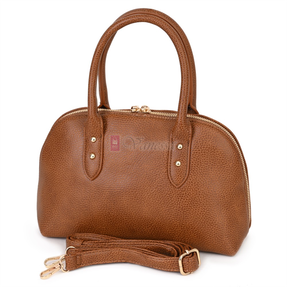 Малка дамска чанта от еко кожа, в кафяв цвят. Код: 483