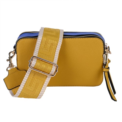 Удобна малка дамска чанта в жълтцвят Код: 51505