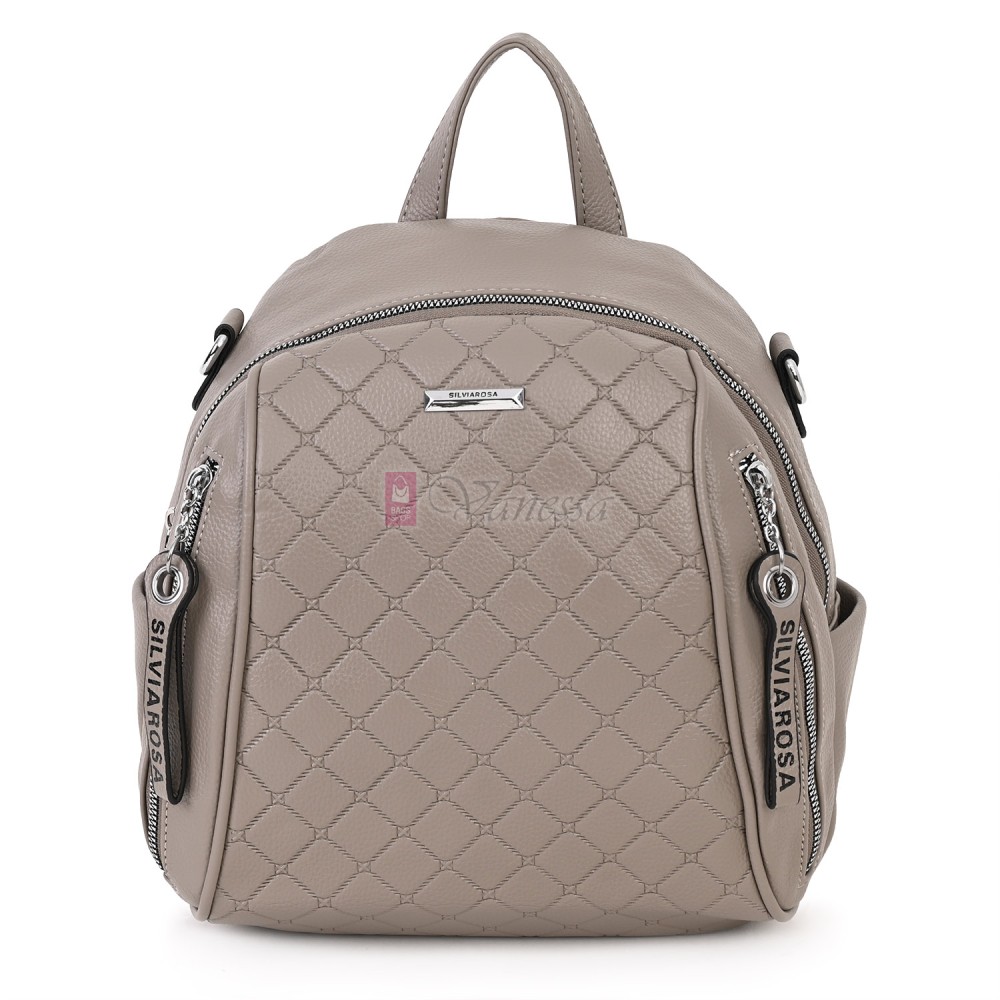 Дамска раница от висококачествена еко кожа в бежов цвят. Код: 5899  Дамска раница от висококачествена еко кожа в бежов цвят. Код: 5899