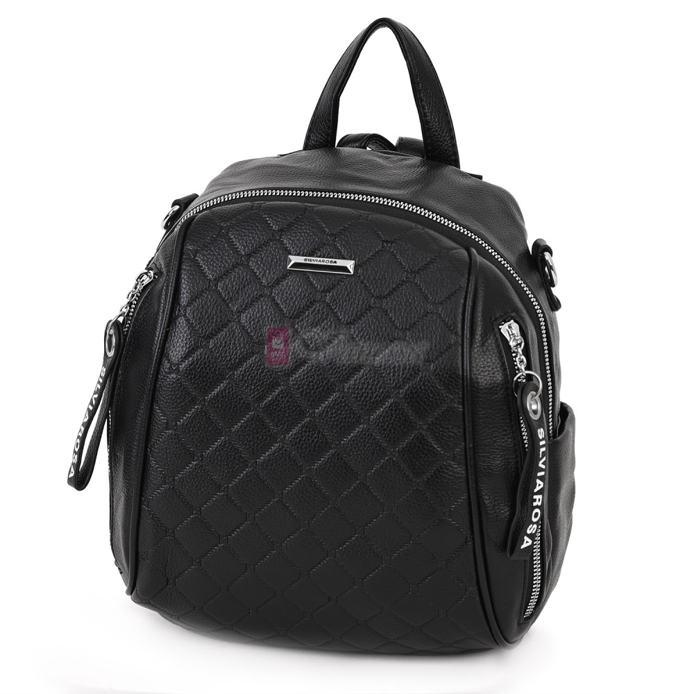 Дамска раница от висококачествена еко кожа в черен цвят. Код: 5899  Дамска раница от висококачествена еко кожа в черен цвят. Код: 5899