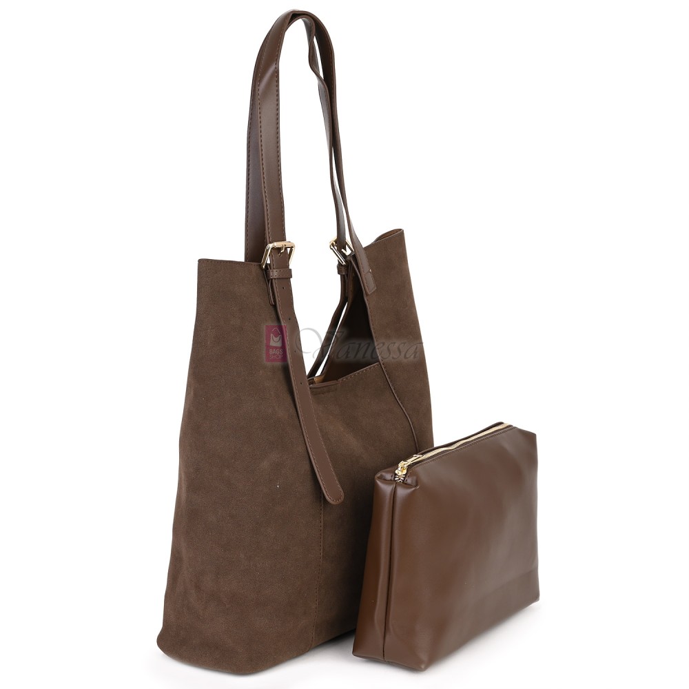 Двулицева дамска чанта от висококачествена еко кожа в тъмнокафяв цвят Код: 6065 Двулицева дамска чанта от висококачествена еко кожа в тъмнокафяв цвят Код: 6065