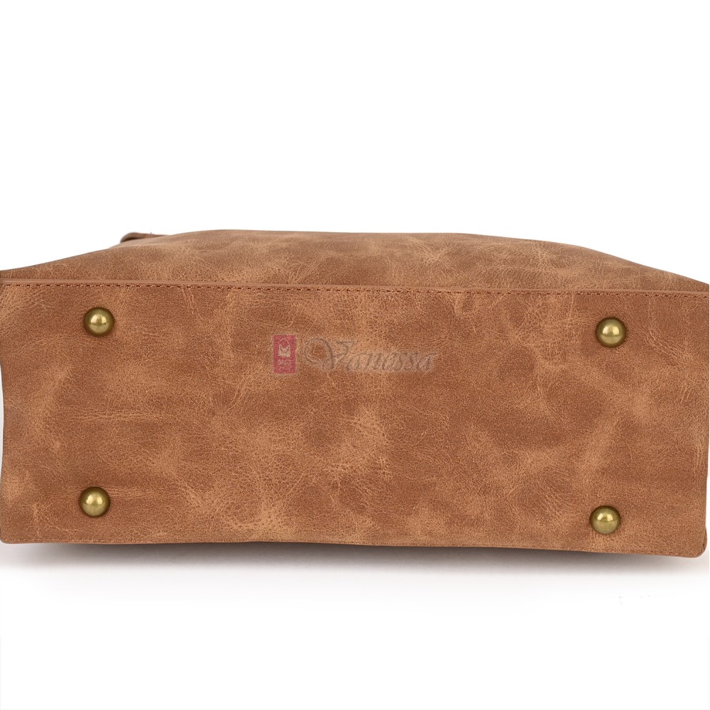  Дамска ежедневна чанта от велур, в кафяв цвят. Код: 6259-30