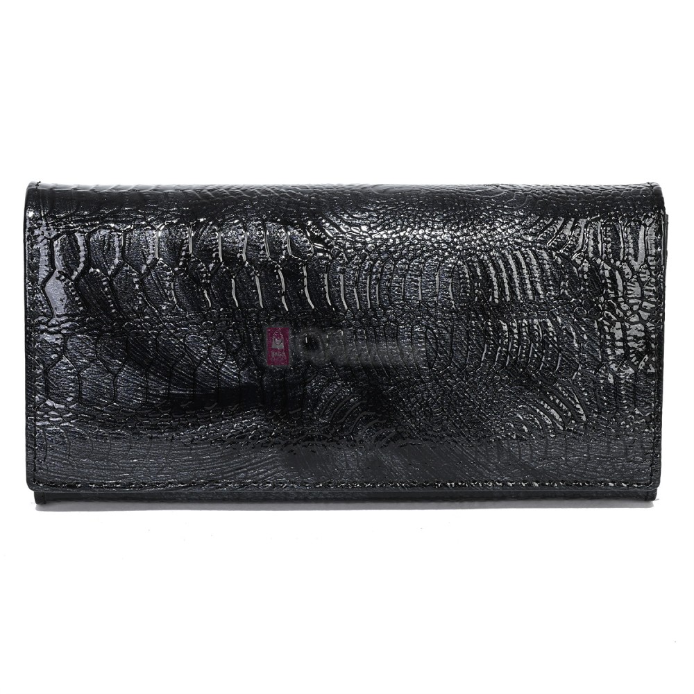 Голямо дамско портмоне, от лачена естествена кожа, в черен цвят. КОД: CS634-1