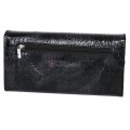 Голямо дамско портмоне, от лачена естествена кожа, в черен цвят. КОД: CS634-1