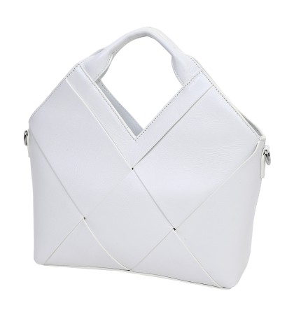 Дамска чанта от естествена кожа в бял цвят. Код: 6606