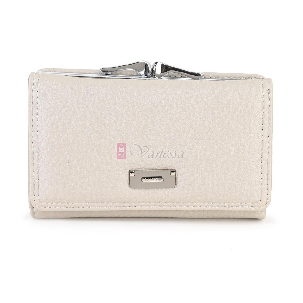 Малко дамско портмоне от висококачествена еко кожа в светлобежов цвят Код: 6848