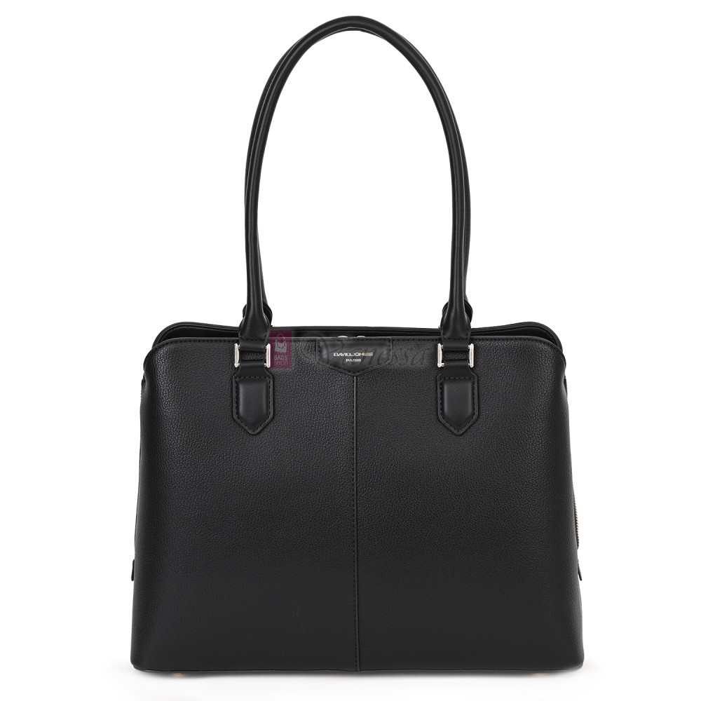 Елегантна дамска чанта от висококачествена еко кожа в черен цвят. Код: 7466 Елегантна дамска чанта от висококачествена еко кожа в черен цвят. Код: 7466