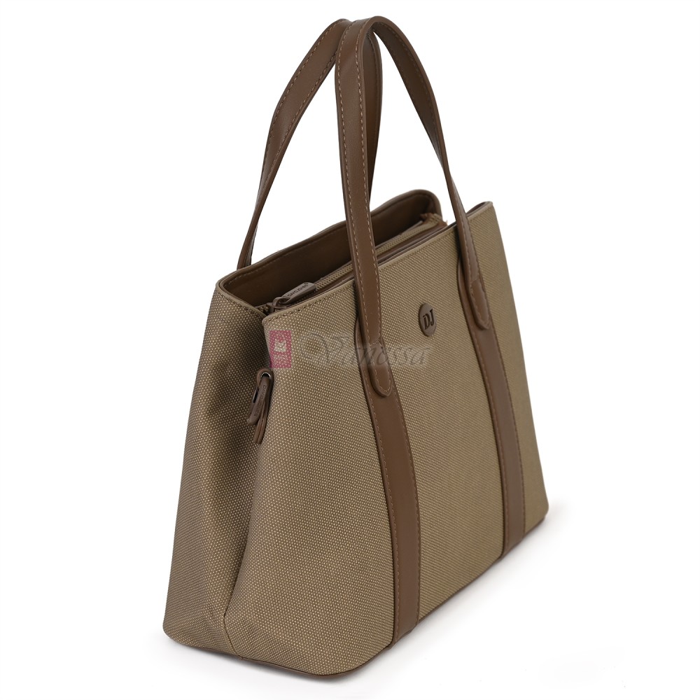  Дамска чанта от висококачествена еко кожа в кафяв цвят. Код: 7638