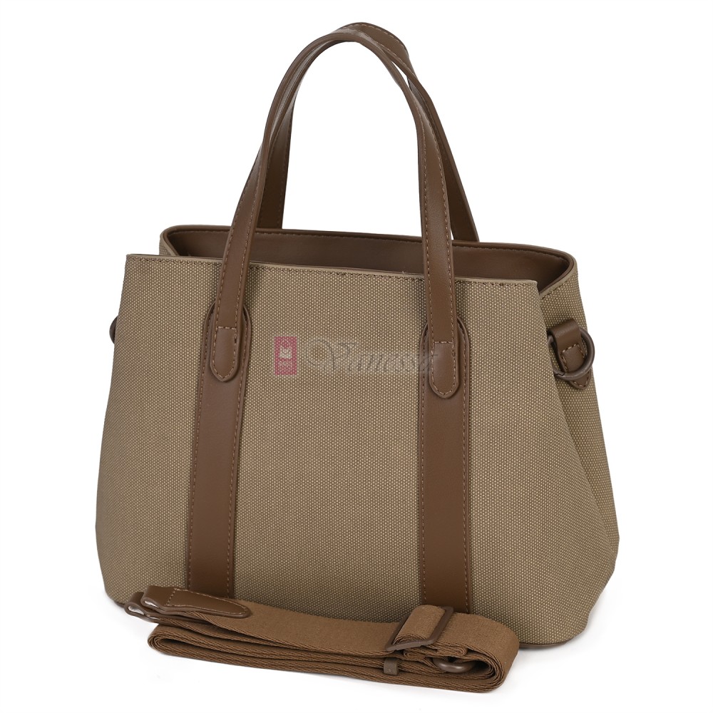  Дамска чанта от висококачествена еко кожа в кафяв цвят. Код: 7638