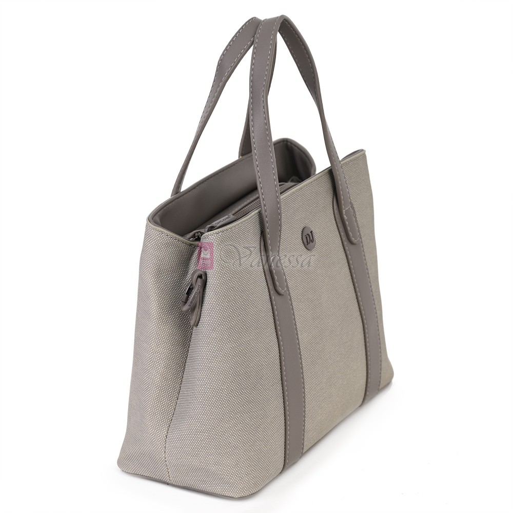  Дамска чанта от висококачествена еко кожа в сив цвят. Код: 7638