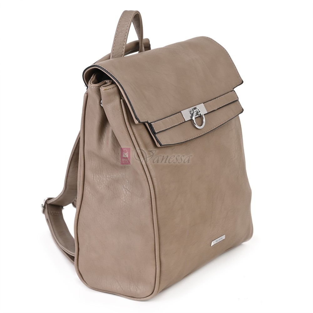  Дамска раница от висококачествена еко кожа, в бежов цвят. Код: 8202
