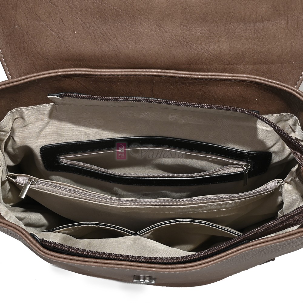  Дамска раница от висококачествена еко кожа, в кафяв цвят. Код: 8202