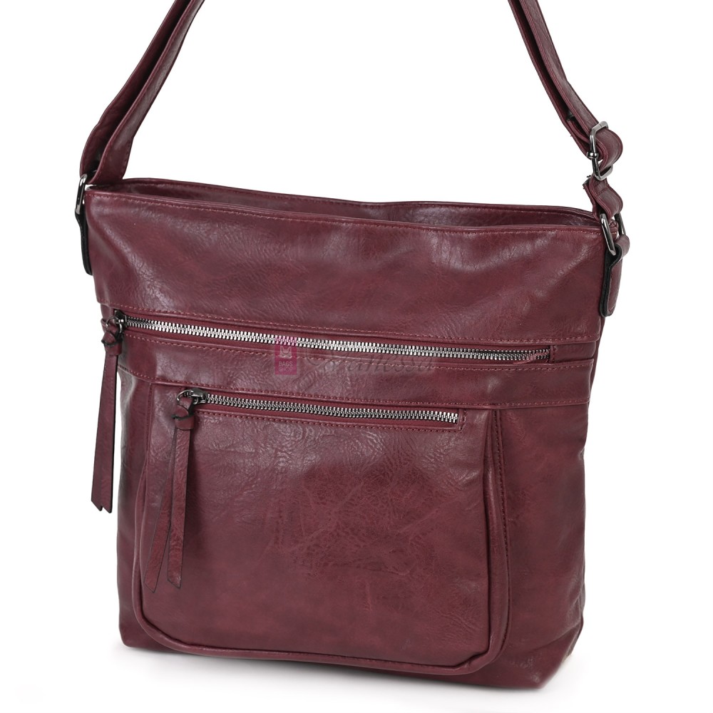 Дамска ежедневна чанта от екологична кожа в цвят бордо Код: 8236 Дамска ежедневна чанта от екологична кожа в цвят бордо Код: 8236