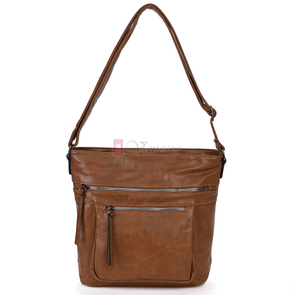 Дамска ежедневна чанта от екологична кожа в светлокафяв цвят Код: 8236 Дамска ежедневна чанта от екологична кожа в светлокафяв цвят Код: 8236