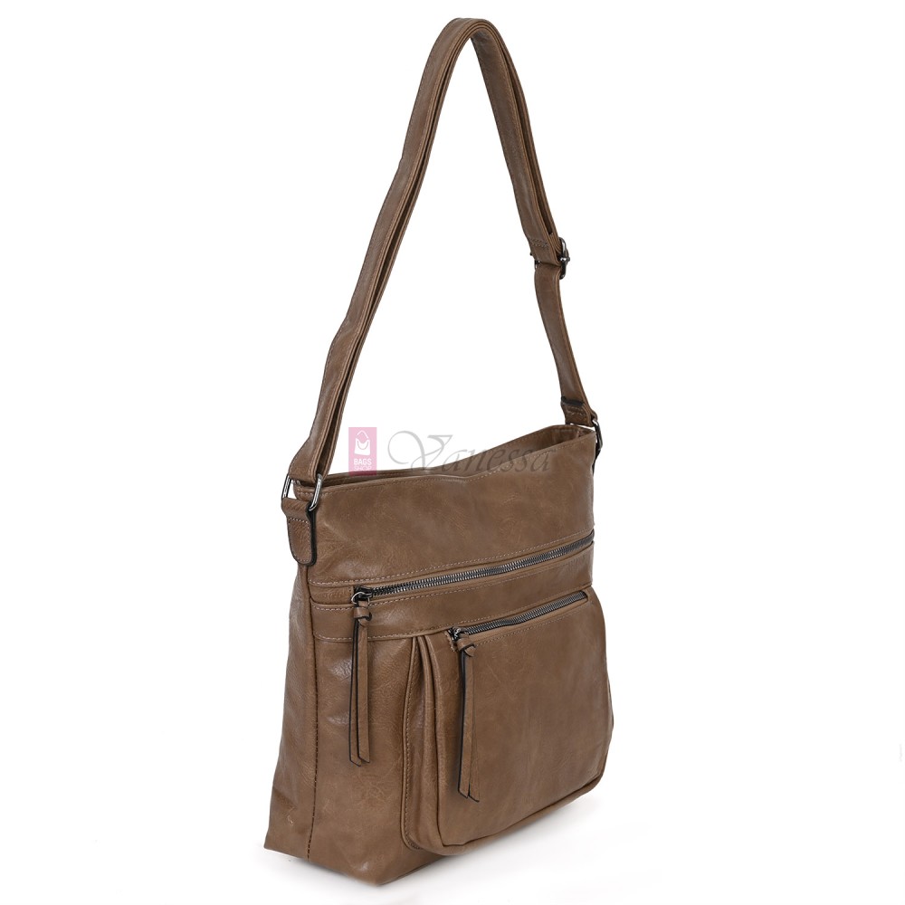 Дамска ежедневна чанта от екологична кожа в кафяв цвят Код: 8236 Дамска ежедневна чанта от екологична кожа в кафяв цвят Код: 8236