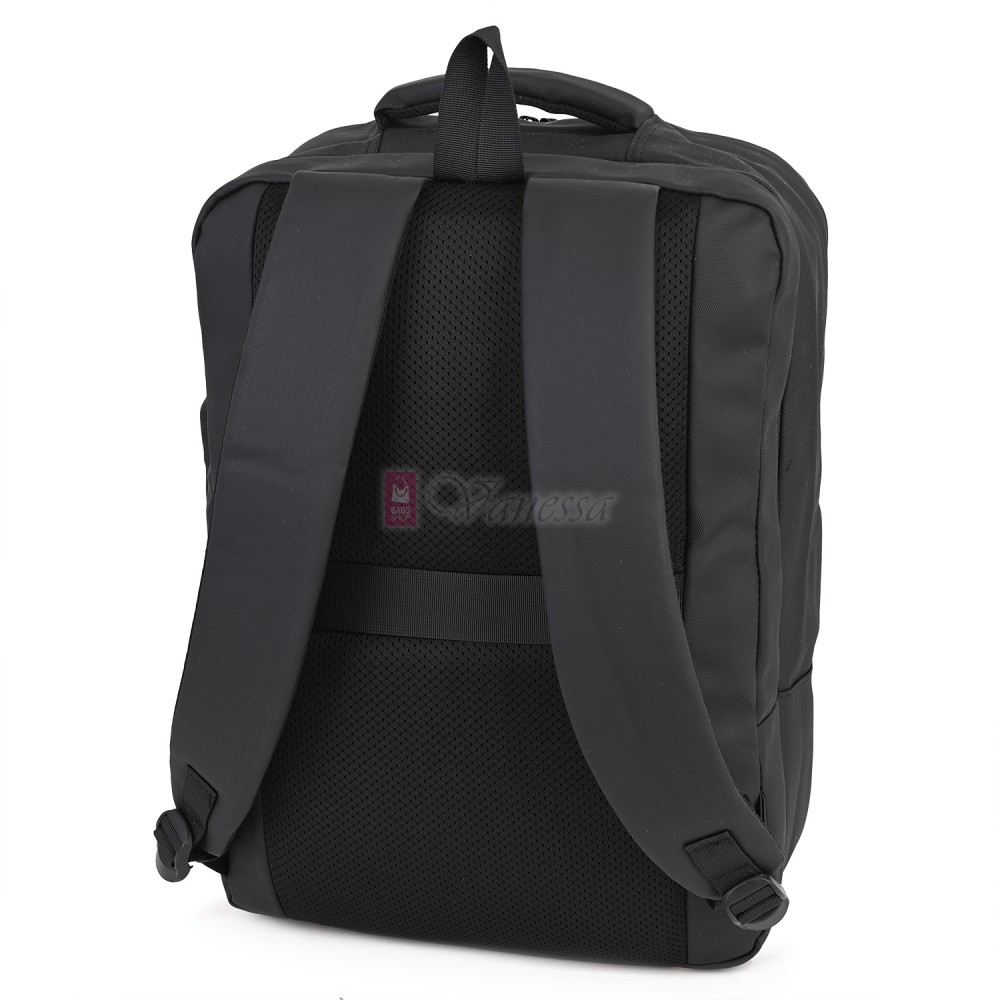 Мъжка раница от висококачествен текстил, в черен цвят. Код 8609