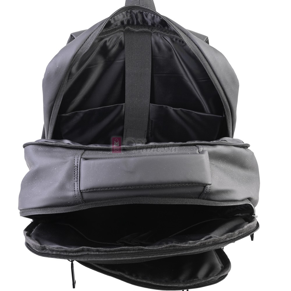 Мъжка раница от висококачествен текстил, в черен цвят. Код 8609