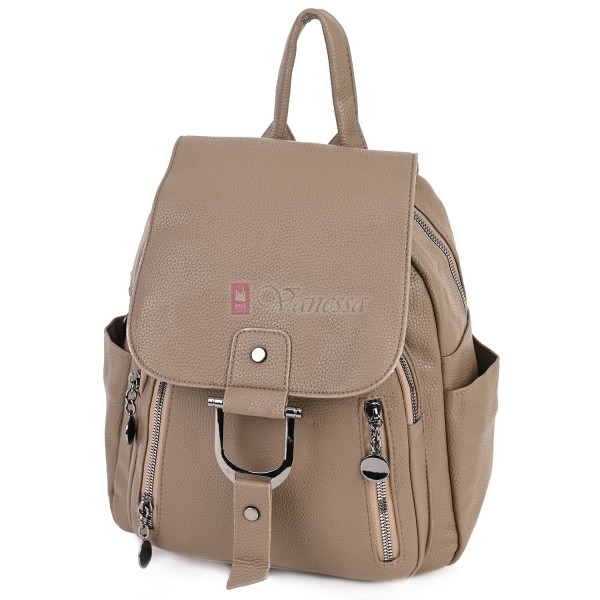  Дамска раница от висококачествена еко кожа в тъмнобежов цвят. Код: 865