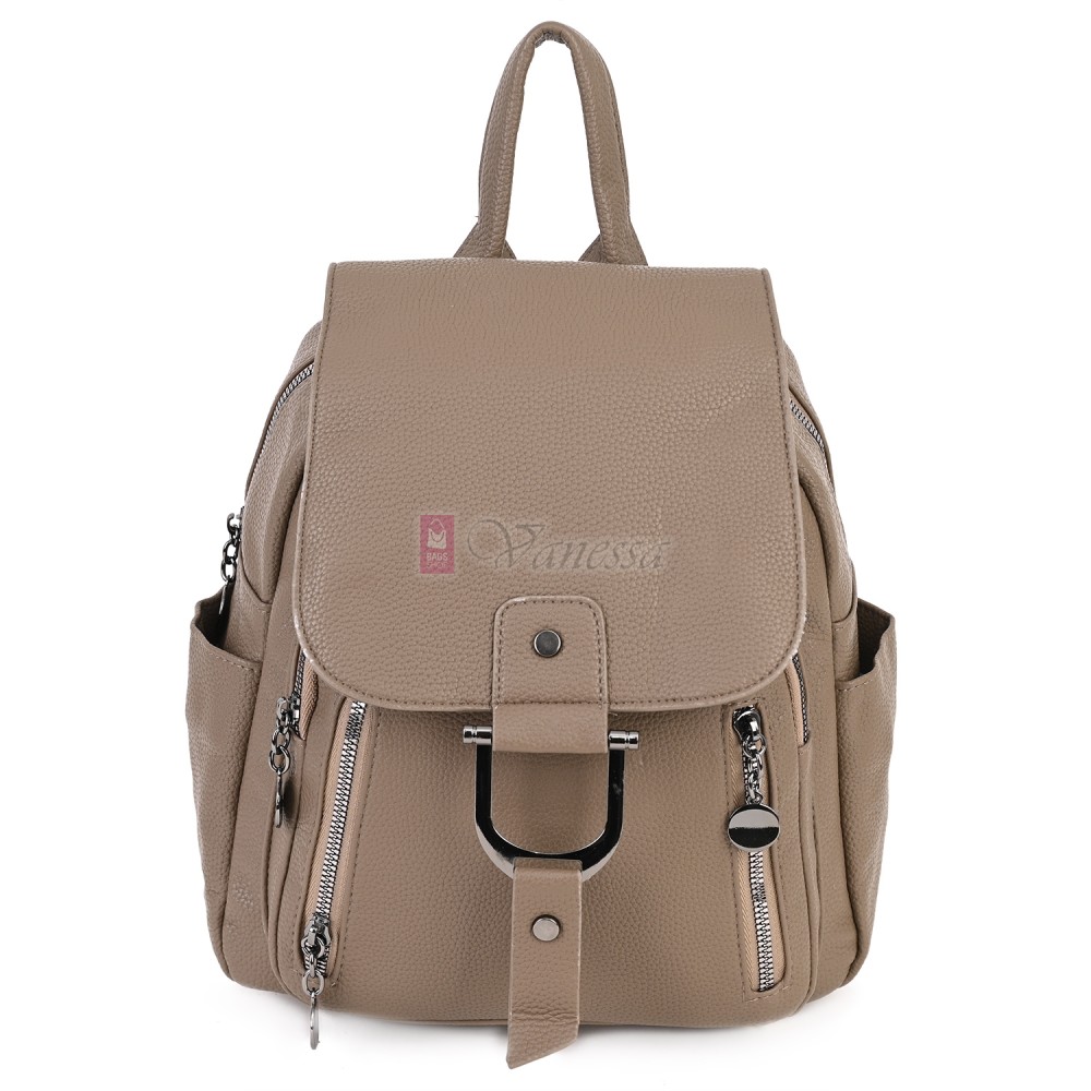  Дамска раница от висококачествена еко кожа в тъмнобежов цвят. Код: 865