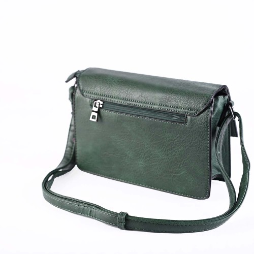Дамска чанта от еко кожа с дълга дръжка в зелен цвят. Код : 8985