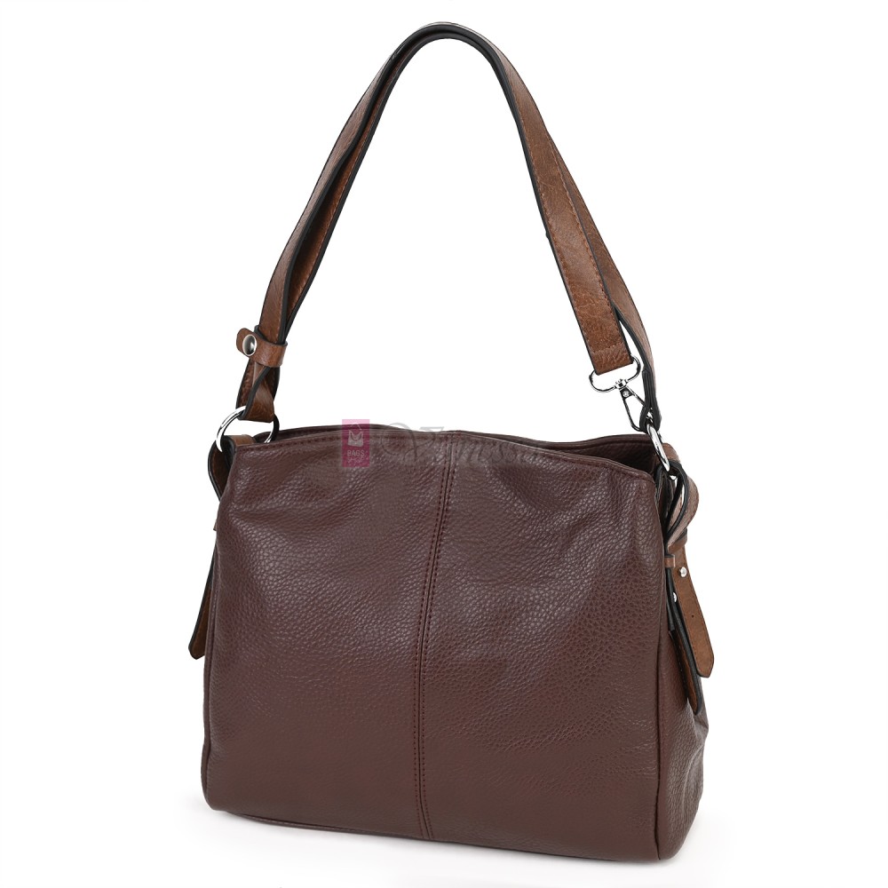 Дамска чанта от висококачествена еко кожа в тъмнокафяв цвят Код: 90001