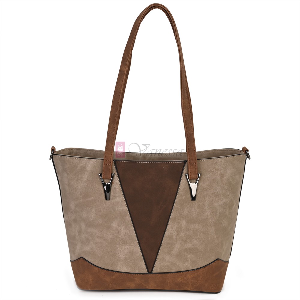 Дамска ежедневна чанта от велур в бежов цвят. Код: 90313  Дамска ежедневна чанта от велур в бежов цвят. Код: 90313