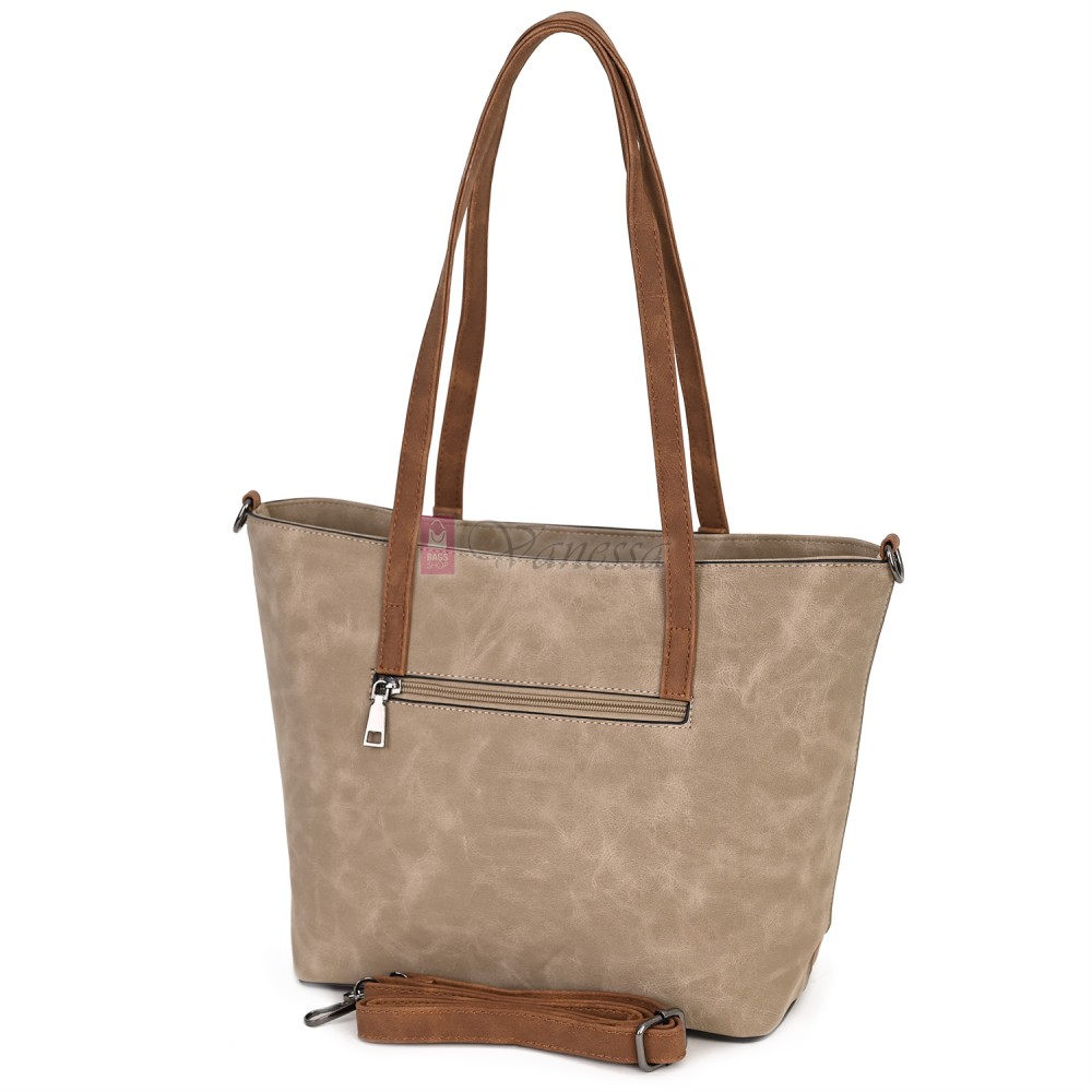 Дамска ежедневна чанта от велур в бежов цвят. Код: 90313  Дамска ежедневна чанта от велур в бежов цвят. Код: 90313