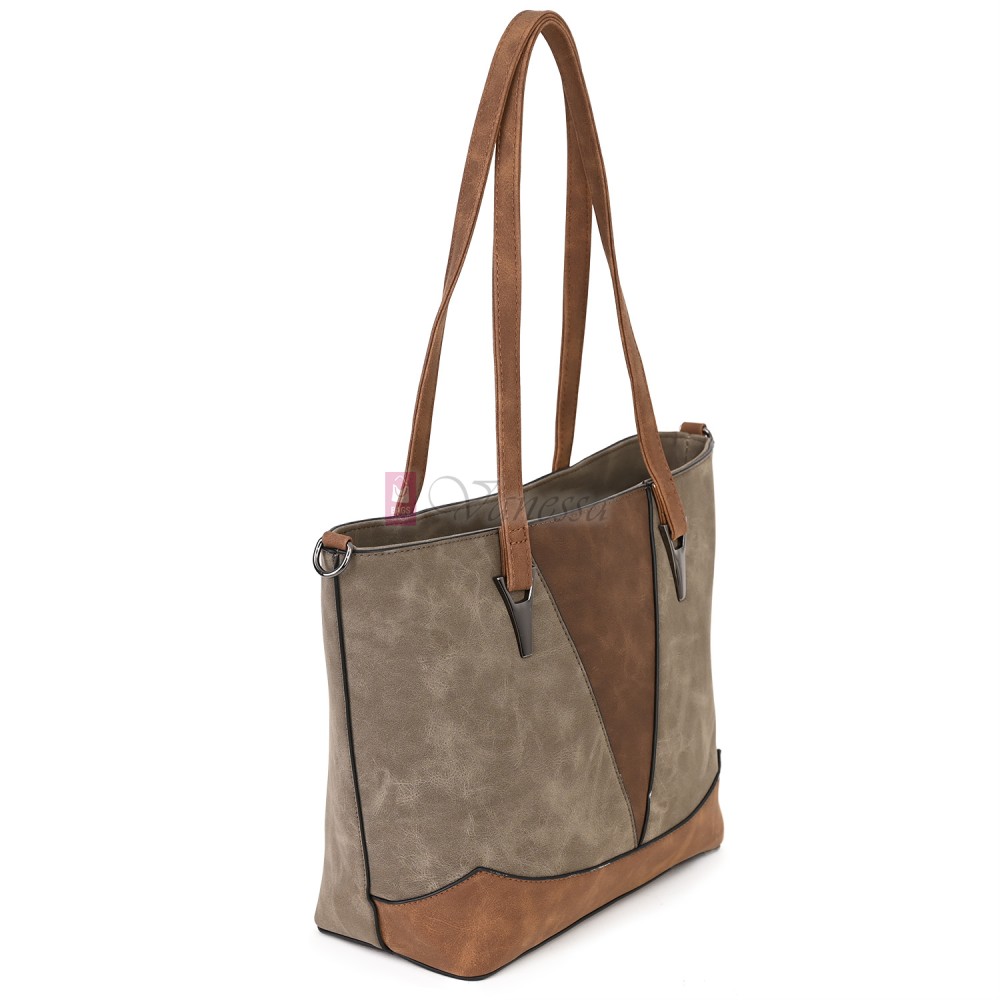 Дамска ежедневна чанта от велур в тъмнобежов цвят. Код: 90313  Дамска ежедневна чанта от велур в тъмнобежов цвят. Код: 90313