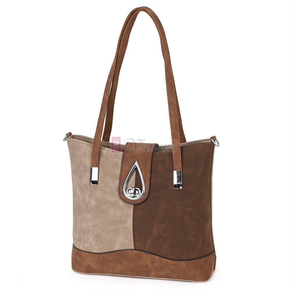 Дамска ежедневна чанта от велур в бежов цвят. Код: 90316  Дамска ежедневна чанта от велур в бежов цвят. Код: 90316