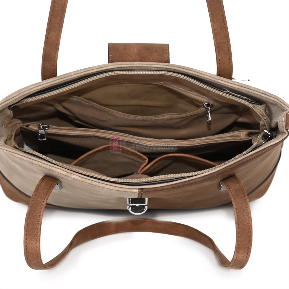 Дамска ежедневна чанта от велур в бежов цвят. Код: 90316  Дамска ежедневна чанта от велур в бежов цвят. Код: 90316