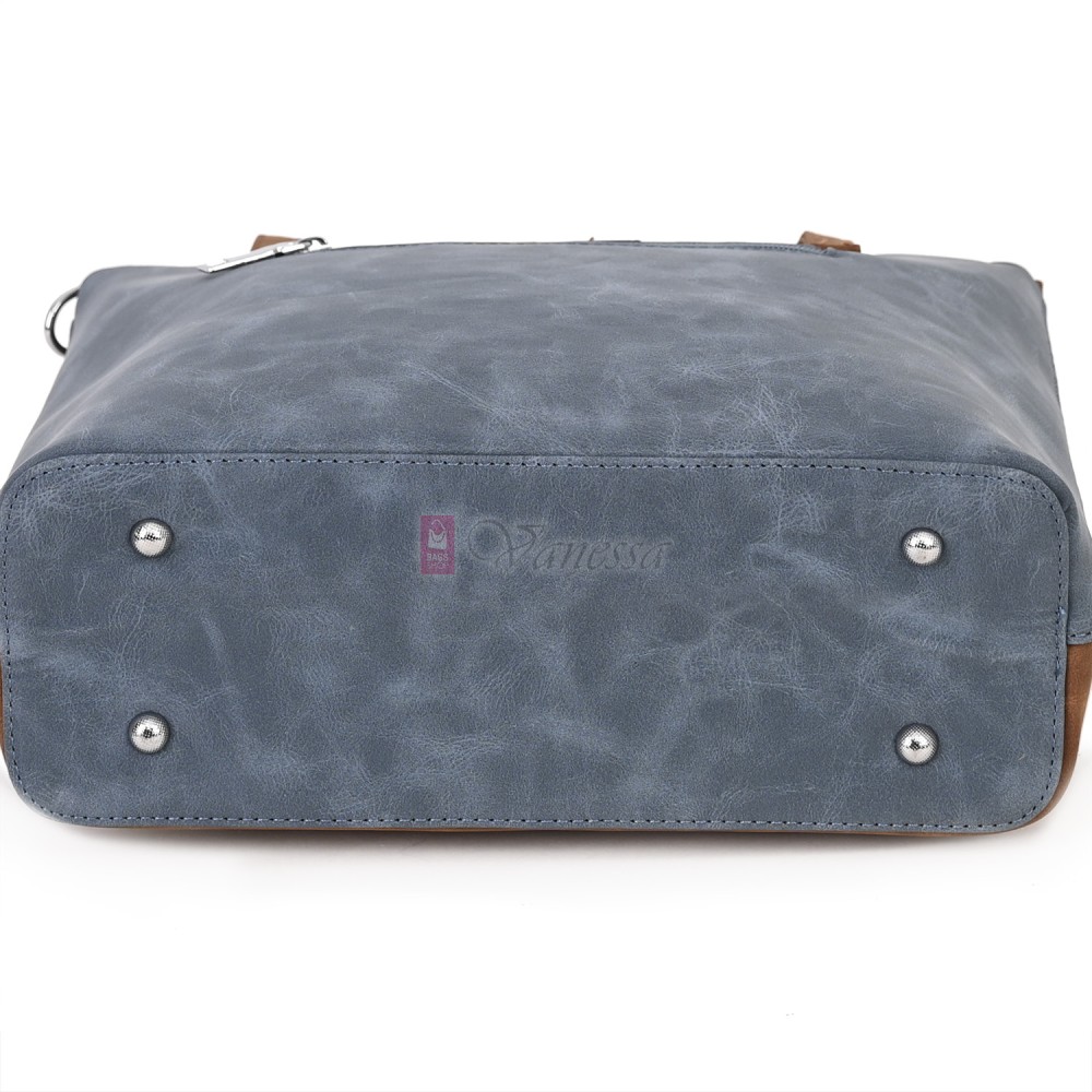 Дамска ежедневна чанта от велур в син цвят. Код: 90316  Дамска ежедневна чанта от велур в син цвят. Код: 90316